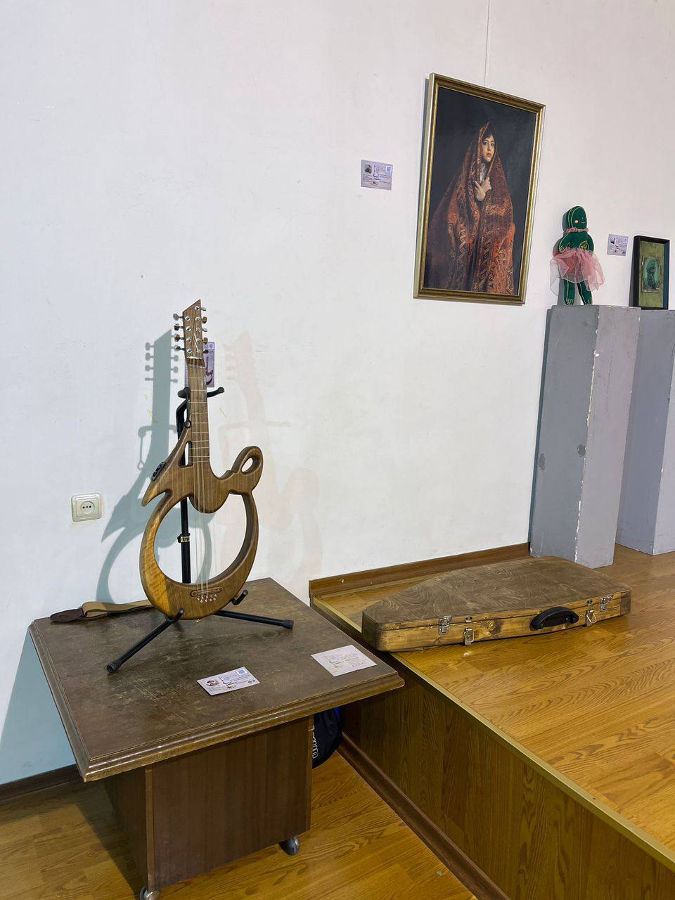 نمایشگاه گروهی «یک دختر گمنام» در پایتخت ارمنستان برگزار شد