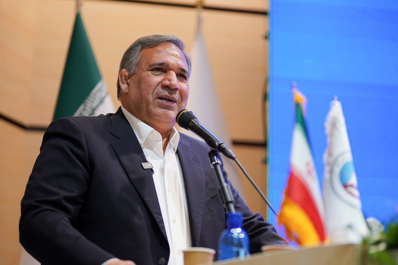 ۹۰ سال نقشآفرینی بیمه ایران در توسعه اقتصاد ملی ۹۰ سال نقشآفرینی بیمه ایران در توسعه اقتصاد ملی