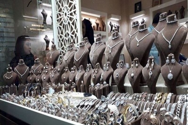 قیمت نقره به گرمی ۲۰۳ هزار تومان رسید