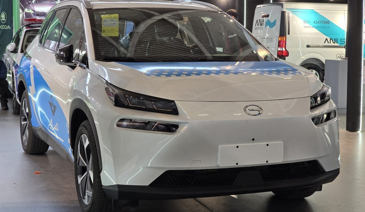 مشخصات خودروی آیون وی پلاس؛ تاکسی برقی