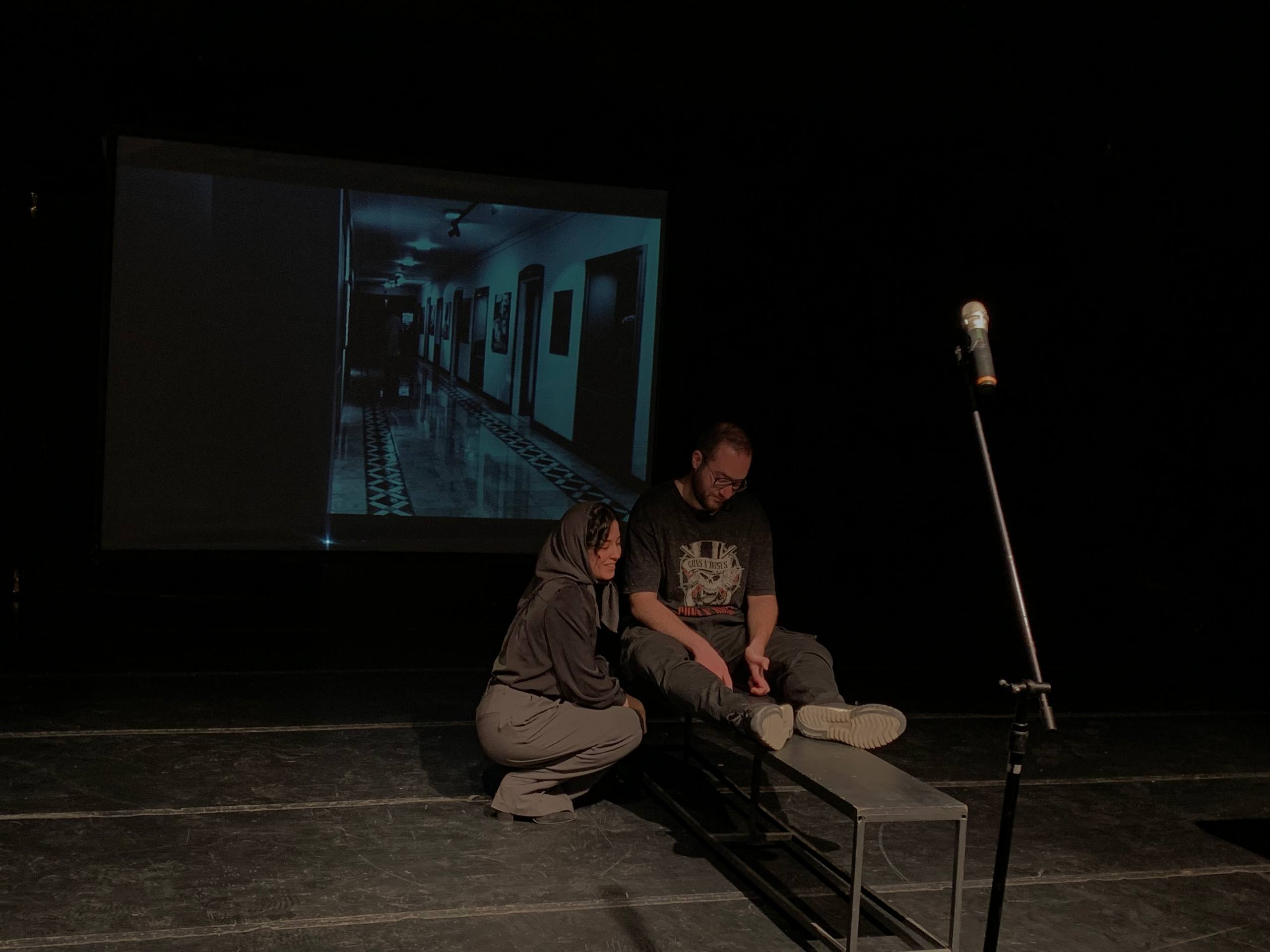 نمایش «تا هیچ چیز عوض نشود»