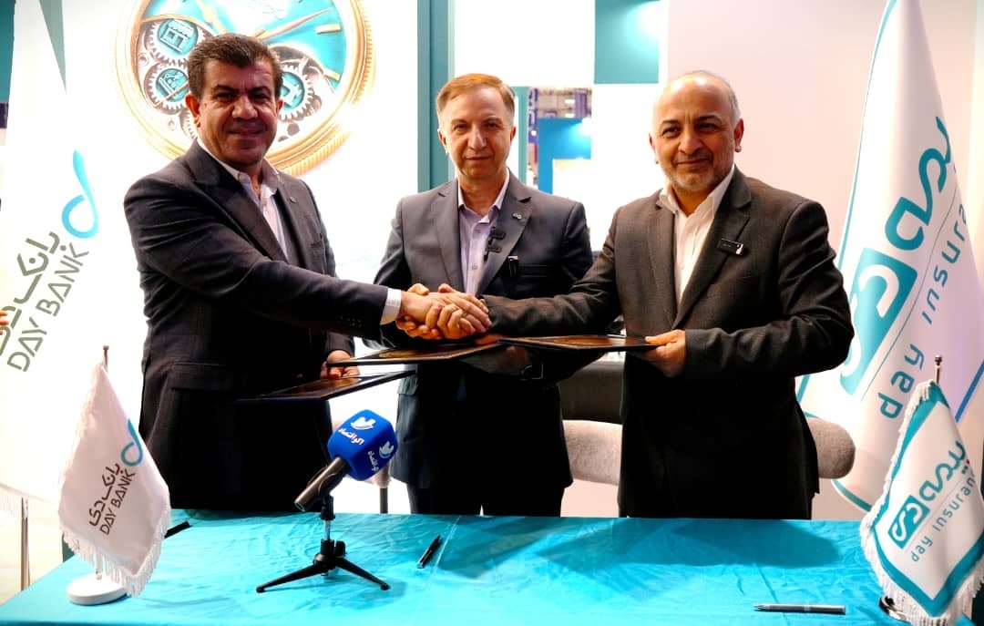 رونمایی از چهار رویداد و سه پروژه همکاری بیمه دی با گروه مالی و بانک دی