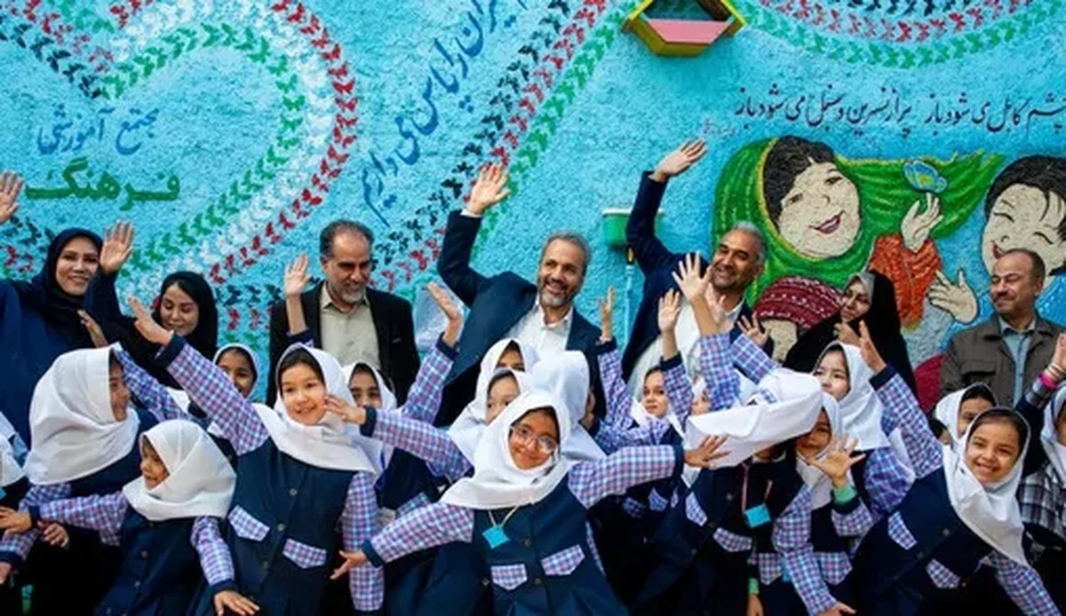 ۲۸۰ هزار دانشآموز افغانستانی از کشور خارج شدند ۲۸۰ هزار دانشآموز افغانستانی از کشور خارج شدند