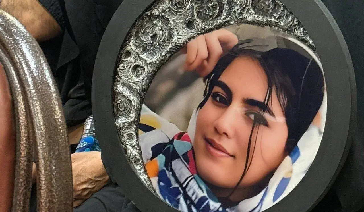 الهه حسین نژاد الهه حسین نژاد