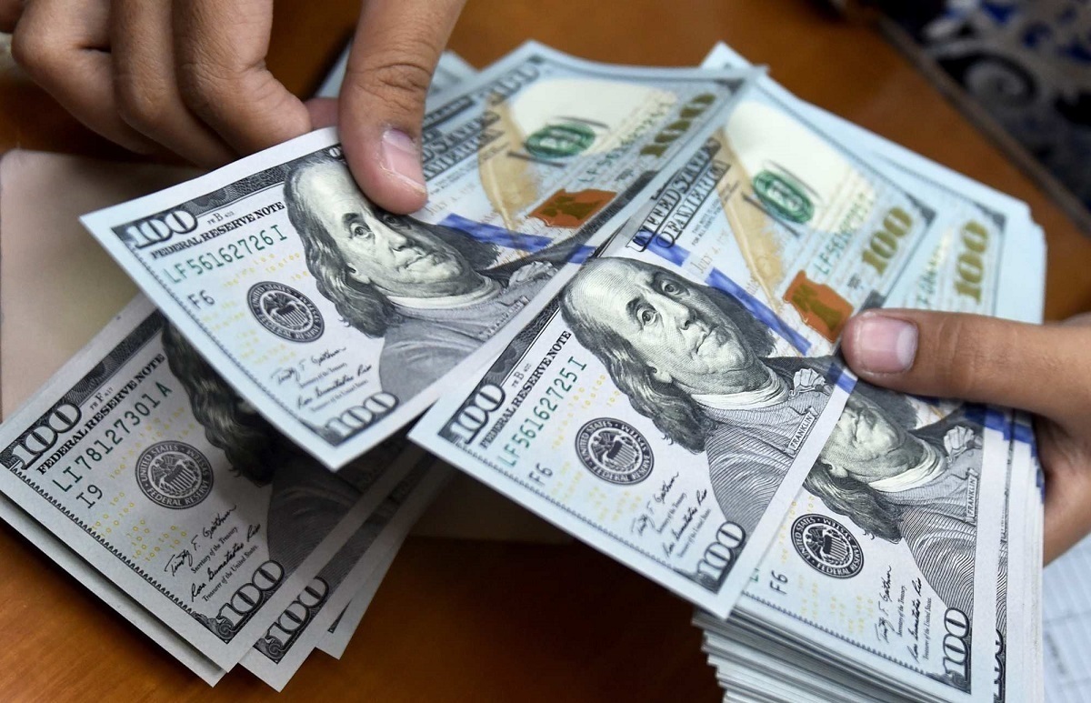 حرکت آرام دلار در بازار آزاد حرکت آرام دلار در بازار آزاد