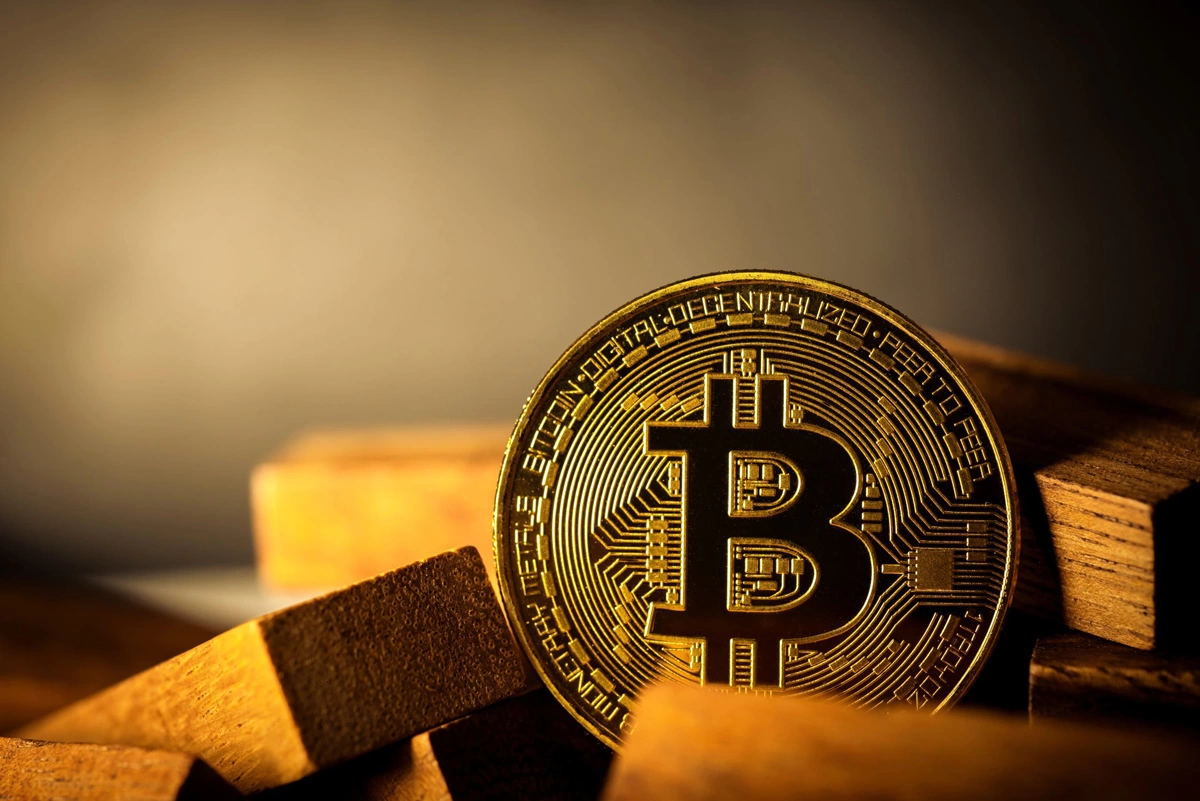 ممنوعیت استفاده از رمزارز و طلا ممنوعیت استفاده از رمزارز و طلا