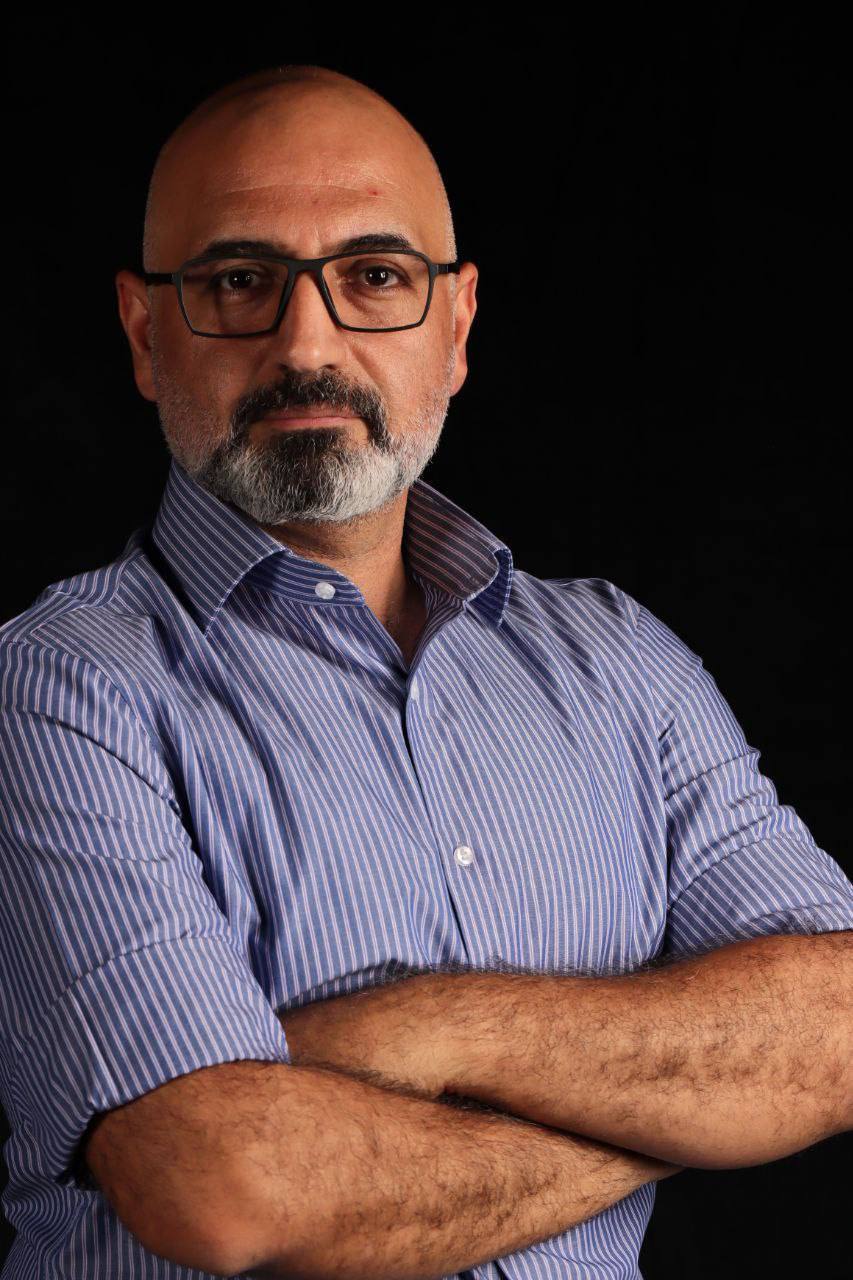 افسانه پرِ طلایی