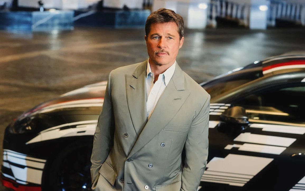 برد پیت در تبلیغ مرسدس بنز غوغا کرد + ویدئو